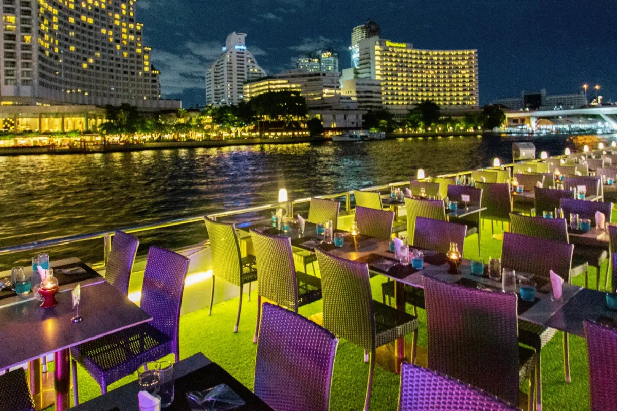 The top deck of the Alangka Cruise